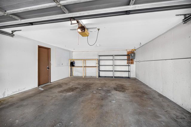 6005 Williamsburg Way, Madison, WI 53719