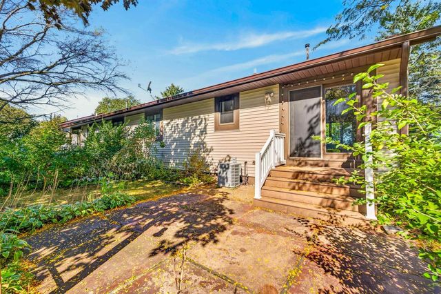 6005 Williamsburg Way, Madison, WI 53719