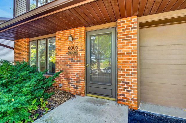 6005 Williamsburg Way, Madison, WI 53719