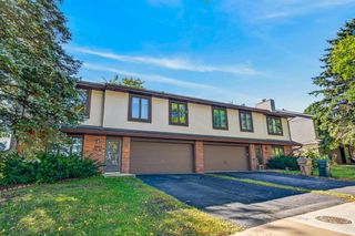 6005 Williamsburg Way, Madison, WI 53719