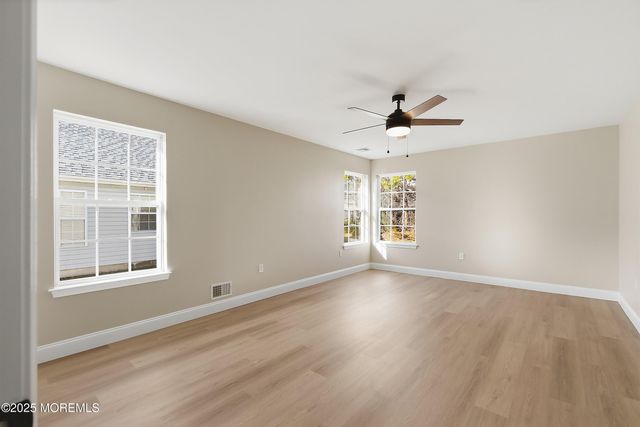 701 Flint Court, Manchester, NJ 08759