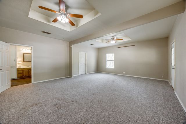 2088 County Road 1215, Savoy, TX 75479