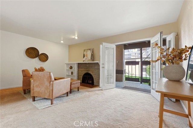 1142 N Gem Street, Tulare, CA 93274