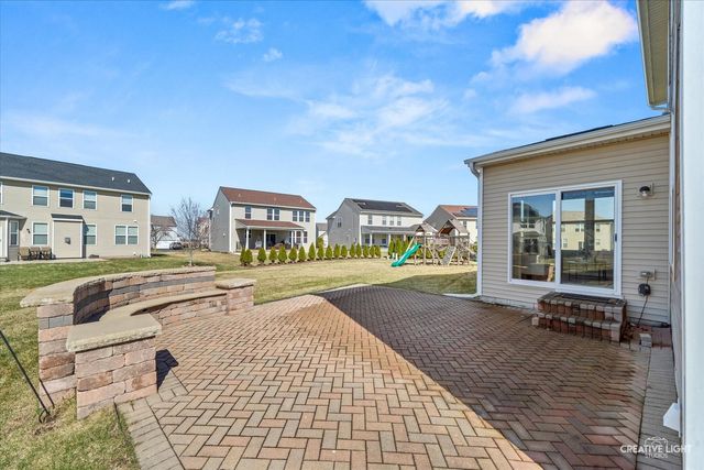 4319 Silver Bell Court, Naperville, IL 60564