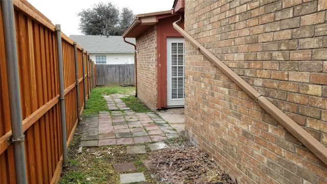 4427 Chapman Street, The Colony, TX 75056