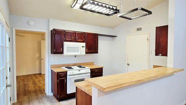 4427 Chapman Street, The Colony, TX 75056