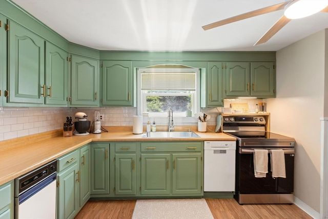 1569 Main St, Tewksbury, MA 01876