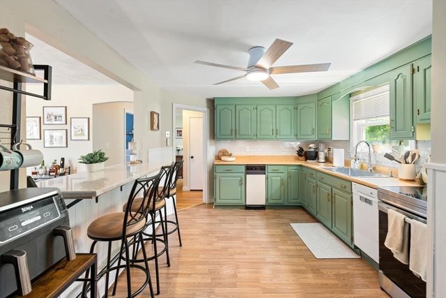 1569 Main St, Tewksbury, MA 01876