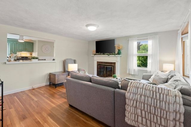 1569 Main St, Tewksbury, MA 01876