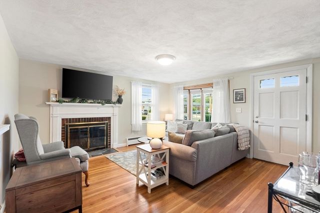 1569 Main St, Tewksbury, MA 01876