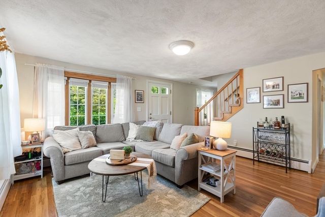 1569 Main St, Tewksbury, MA 01876