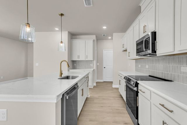 3101 Macaron Court, Ravenel, SC 29470