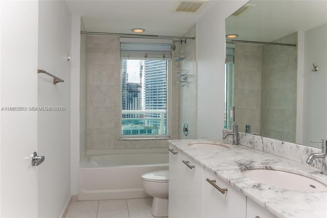 950 Brickell Bay Dr 2001, Miami, FL 33131