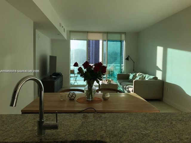 950 Brickell Bay Dr 2001, Miami, FL 33131