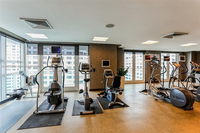 950 Brickell Bay Dr 2001, Miami, FL 33131