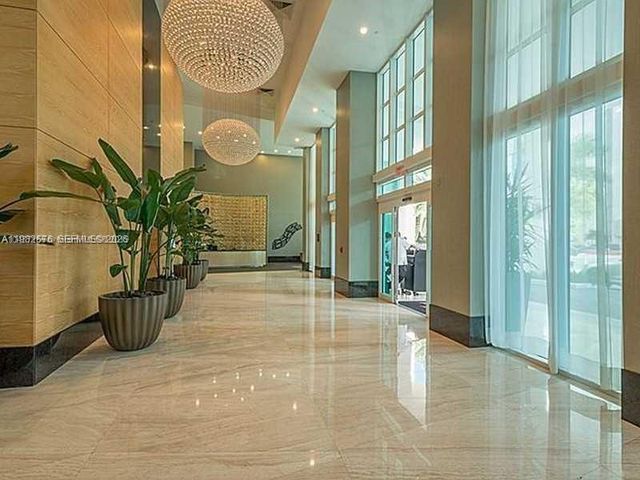 950 Brickell Bay Dr 2001, Miami, FL 33131