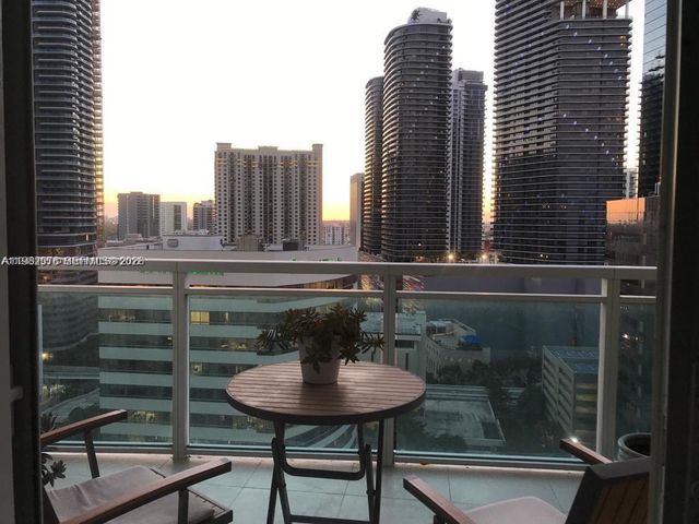 950 Brickell Bay Dr 2001, Miami, FL 33131