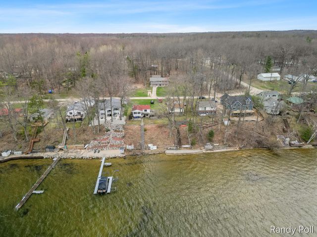 10116 Lakeshore Drive, Chippewa Twp, MI 49320