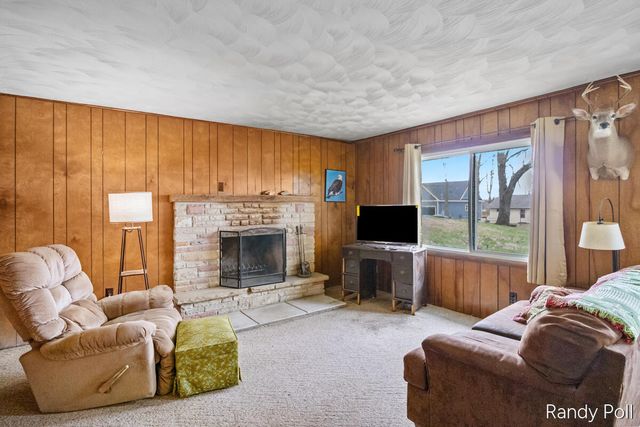 10116 Lakeshore Drive, Chippewa Twp, MI 49320