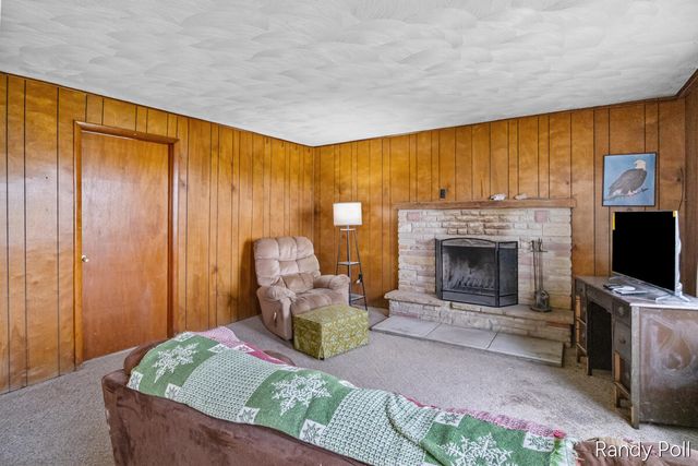 10116 Lakeshore Drive, Chippewa Twp, MI 49320