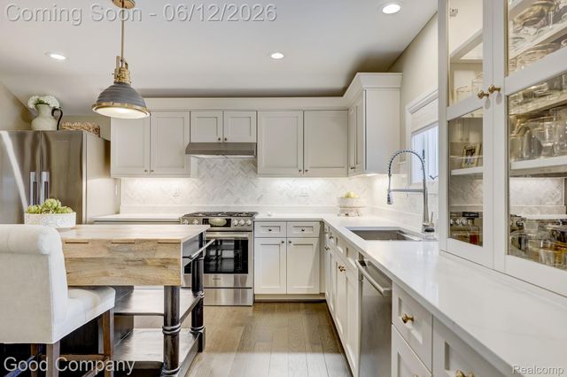 3105 Culbertson Avenue, Rochester Hills, MI 48307