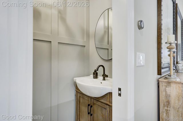 3105 Culbertson Avenue, Rochester Hills, MI 48307