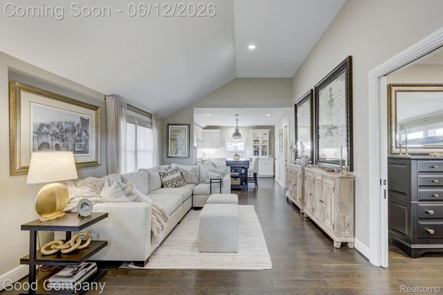 3105 Culbertson Avenue, Rochester Hills, MI 48307