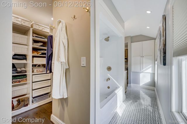 3105 Culbertson Avenue, Rochester Hills, MI 48307