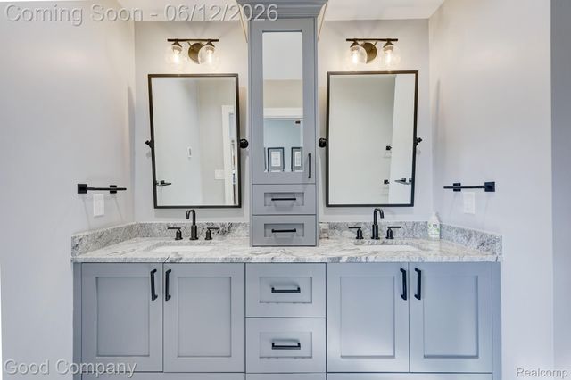 3105 Culbertson Avenue, Rochester Hills, MI 48307