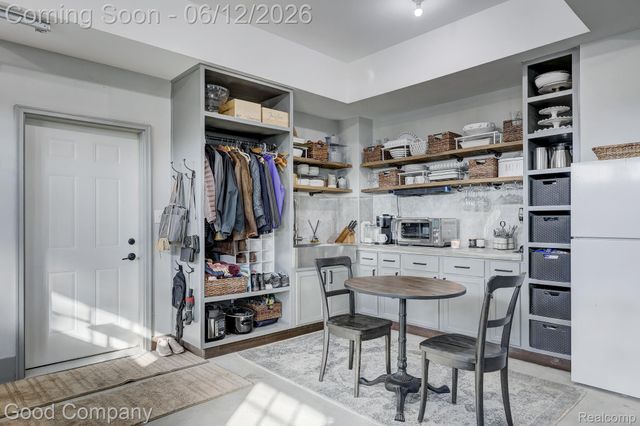 3105 Culbertson Avenue, Rochester Hills, MI 48307