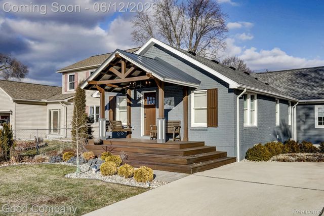 3105 Culbertson Avenue, Rochester Hills, MI 48307