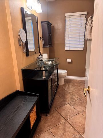 6923 Comanche Avenue, Winnetka, CA 91306