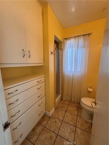 6923 Comanche Avenue, Winnetka, CA 91306