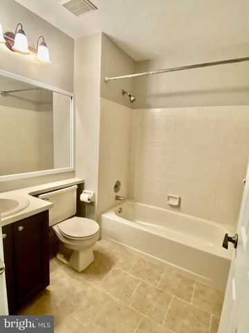 25 SEQUOIA DR, Newtown, PA 18940