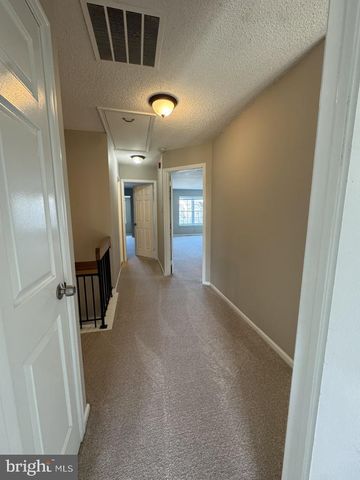 25 SEQUOIA DR, Newtown, PA 18940