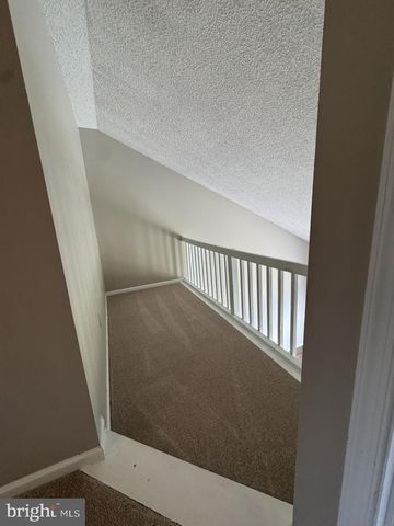 25 SEQUOIA DR, Newtown, PA 18940