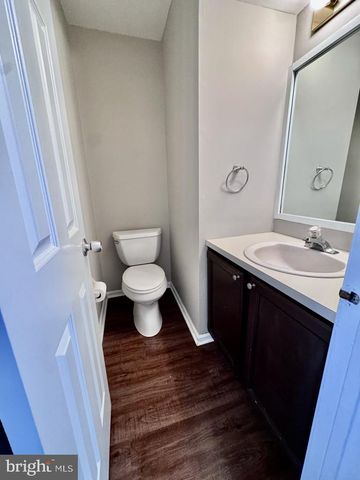 25 SEQUOIA DR, Newtown, PA 18940