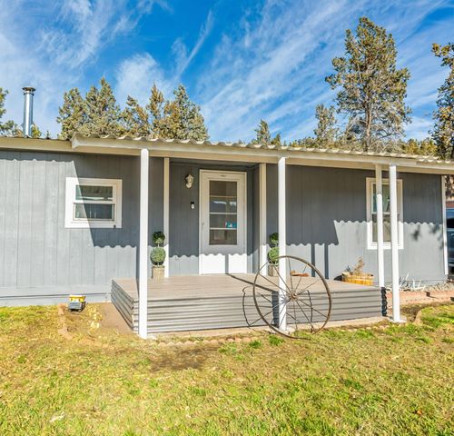 19223 N Poe Valley Road, Klamath Falls, OR 97603