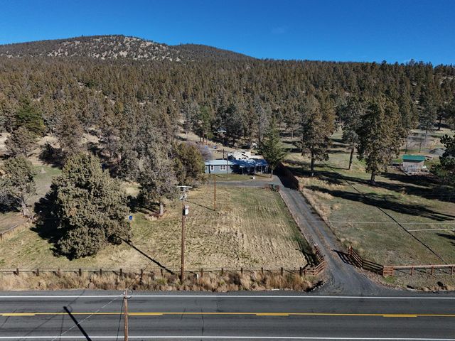 19223 N Poe Valley Road, Klamath Falls, OR 97603