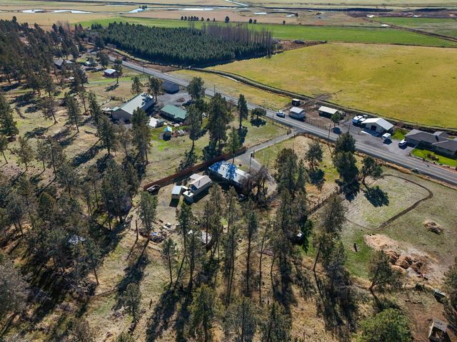 19223 N Poe Valley Road, Klamath Falls, OR 97603