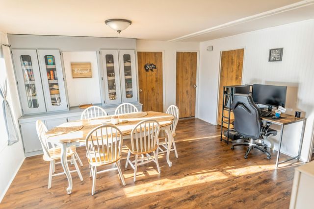 19223 N Poe Valley Road, Klamath Falls, OR 97603