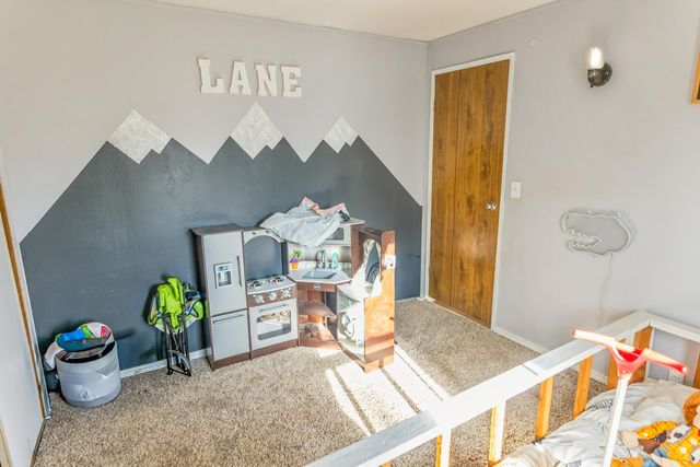 19223 N Poe Valley Road, Klamath Falls, OR 97603