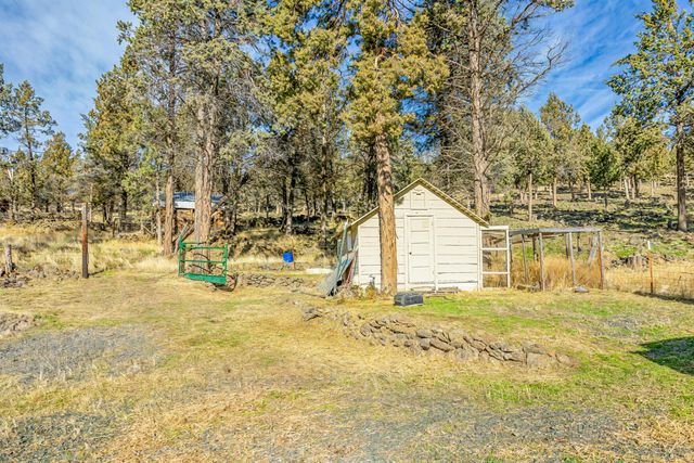 19223 N Poe Valley Road, Klamath Falls, OR 97603