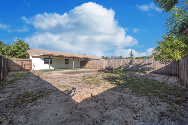 220 Perry Avenue B, Greenacres, FL 33463