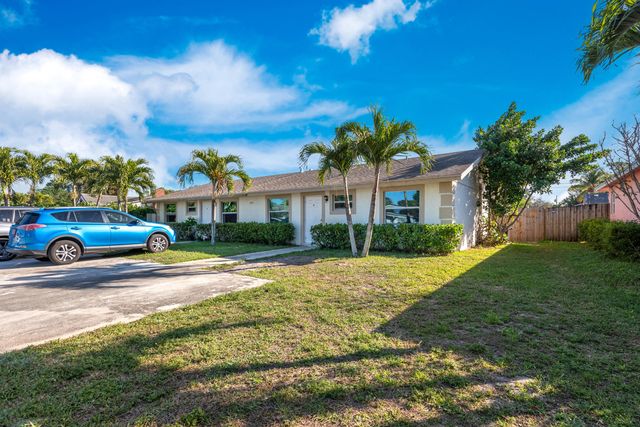 220 Perry Avenue B, Greenacres, FL 33463