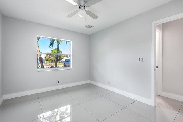 220 Perry Avenue B, Greenacres, FL 33463