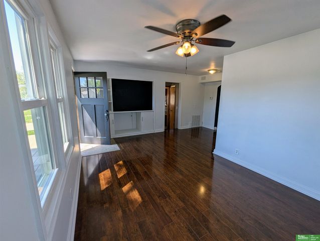 308 E Mission Avenue, Bellevue, NE 68005