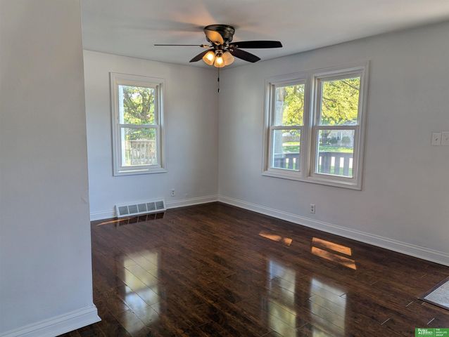 308 E Mission Avenue, Bellevue, NE 68005