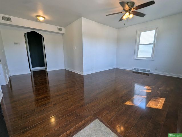 308 E Mission Avenue, Bellevue, NE 68005