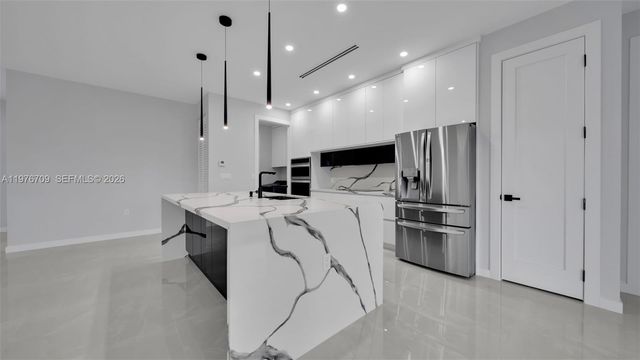 910 NW 36, Cape Coral, FL 33993